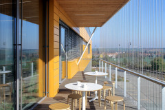 Balkon je součástí kanceláří, jak je to dnes už obvyklé