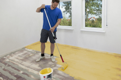 Aplikace Baumit Nivello na dřevěný podklad – aplikace kontaktního můstku Baumit SuperPrimer