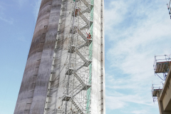 Společnost Doka uzavřela strategické partnerství se společností AT-PAC, americkým výrobcem lešenářských systémů. V budoucnu tak Doka bude nabízet nejen bednění, ale také lešení