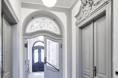 Všechny autentické prvky na chodbách a schodišti byly s velkou péčí obnoveny