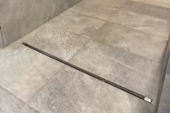 Liniové odvodnění wellness centra pomocí žlábků Viega Advantix