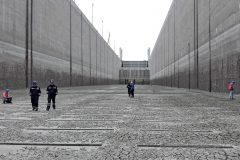 Vlastní práce mohou stavbaři vedení týmem Metrostavu zahájit u Gabčíkova až po obdržení stavebního povolení, proto teď mají nejvíc napilno projektanti