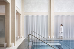 Materiály, konstrukce a samotný prostor umocňují účinky ajurvédské medicíny a vytváří oázu klidu, odpočinku a meditace