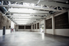 Sál pro 500 diváků byl vybudován jako vestavba. Slouží pro koncerty komorní hudby, přednášky a studiové nahrávky, hudební produkce a divadla.